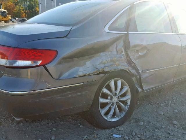 KMHFC46F28A317493 - 2008 HYUNDAI AZERA SE GRAY photo 9