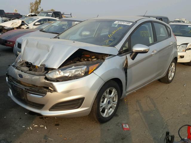 3FADP4EJ5FM167407 - 2015 FORD FIESTA SE SILVER photo 2