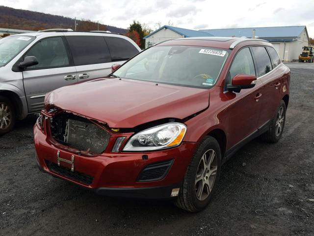 YV4902DZ3D2367185 - 2013 VOLVO XC60 T6 MAROON photo 2