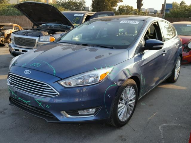 1FADP3N29JL233602 - 2018 FORD FOCUS TITA BLUE photo 2