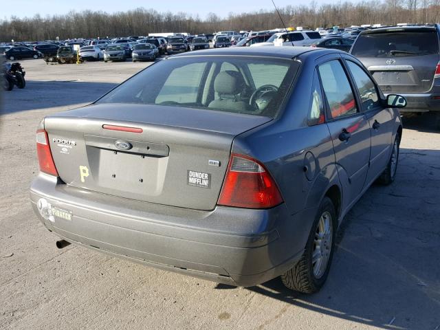 1FAFP34N07W293683 - 2007 FORD FOCUS ZX4 GRAY photo 4