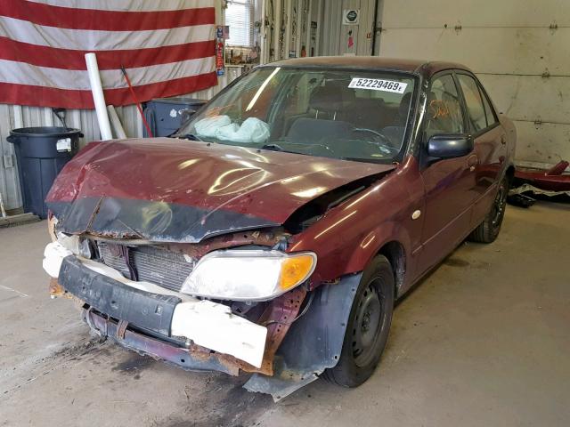 JM1BJ225821620439 - 2002 MAZDA PROTEGE DX MAROON photo 2