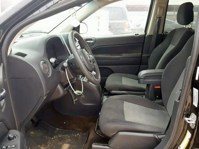 1C4NJCBA0FD273418 - 2015 JEEP COMPASS SP 灰色 照片 5