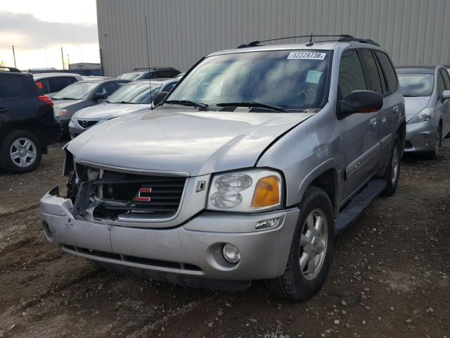 1GKDT13SX42404112 - 2004 GMC ENVOY SILVER photo 2