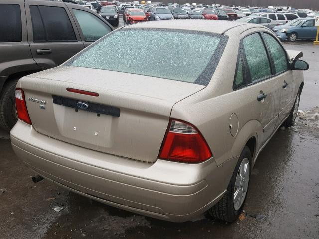 1FAFP34N97W106621 - 2007 FORD FOCUS ZX4 BEIGE photo 4