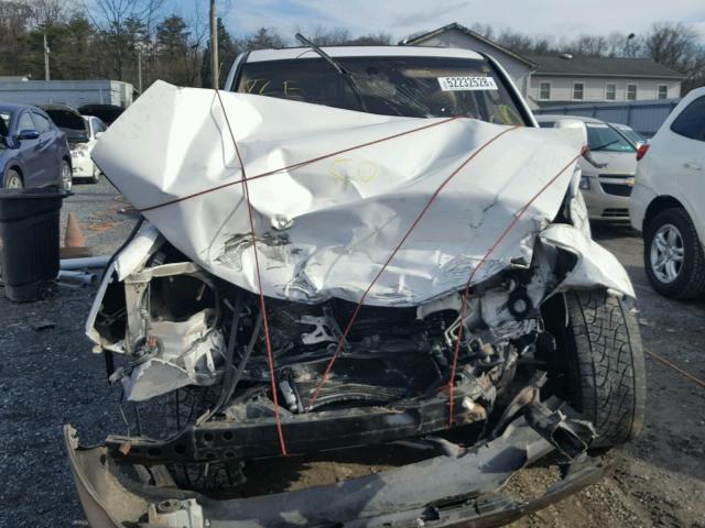 JTEHT05J412011340 - 2001 TOYOTA LAND CRUIS WHITE photo 9