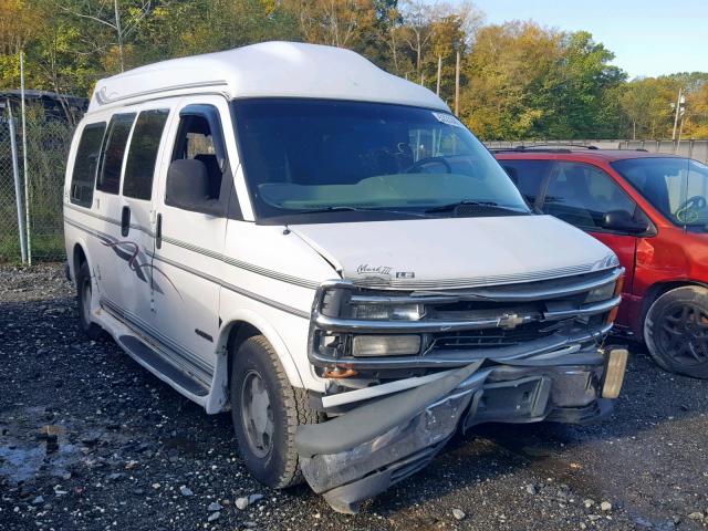 1GBFG15M3T1018907 - 1996 CHEVROLET G10 WHITE photo 1