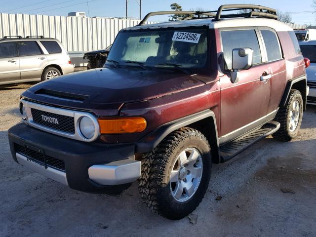 JTEZU11F570002546 - 2007 TOYOTA FJ CRUISER MAROON photo 2