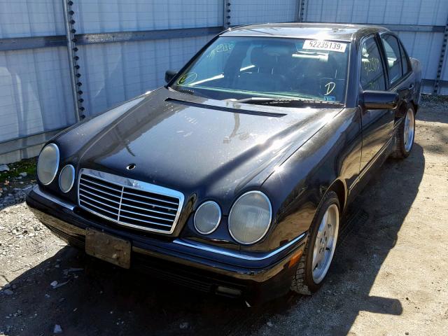 WDBJF72F5VA474345 - 1997 MERCEDES-BENZ E 420 BLACK photo 2