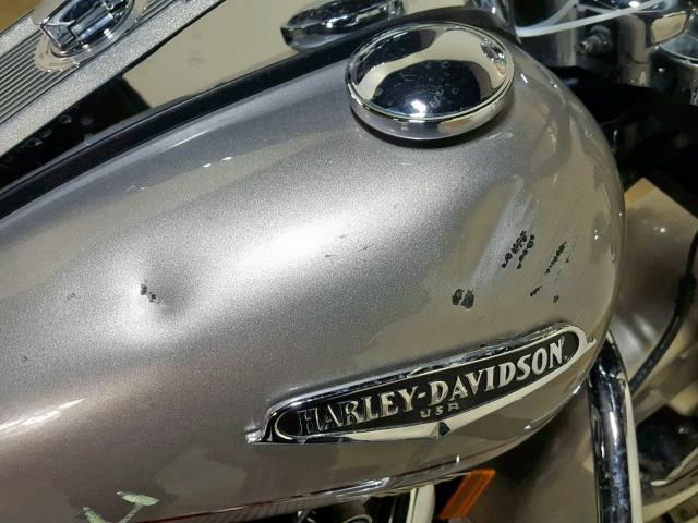 1HD1FR4127Y703135 - 2007 HARLEY-DAVIDSON FLHRCI SILVER photo 16