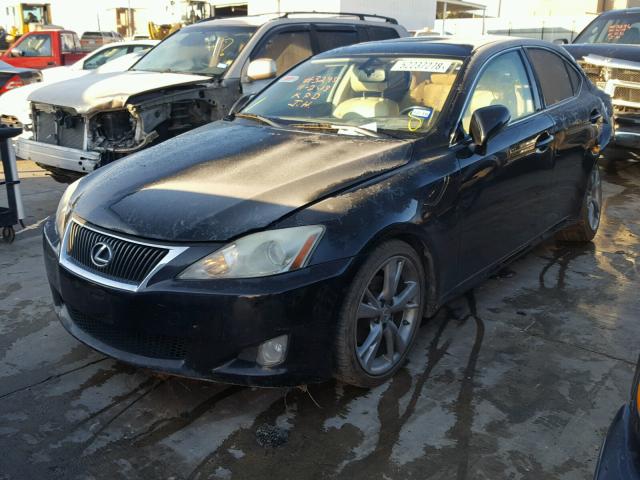 JTHBF5C26A2096514 - 2010 LEXUS IS 250 BLACK photo 2