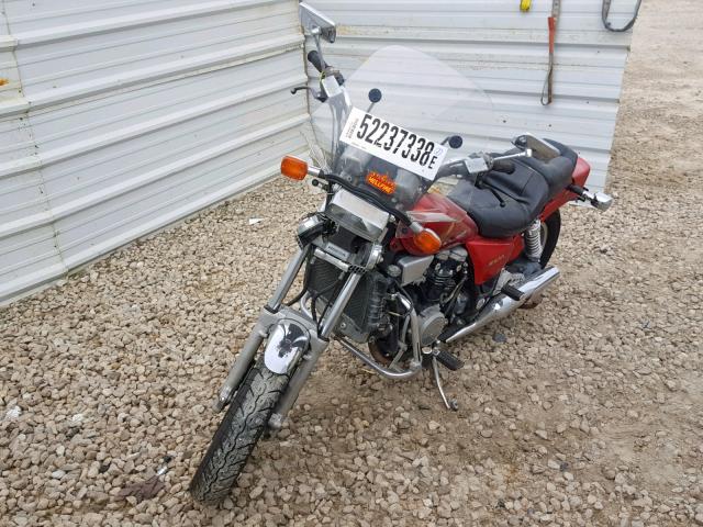 JH2RC2104GM200673 - 1986 HONDA VF700 C RED photo 2