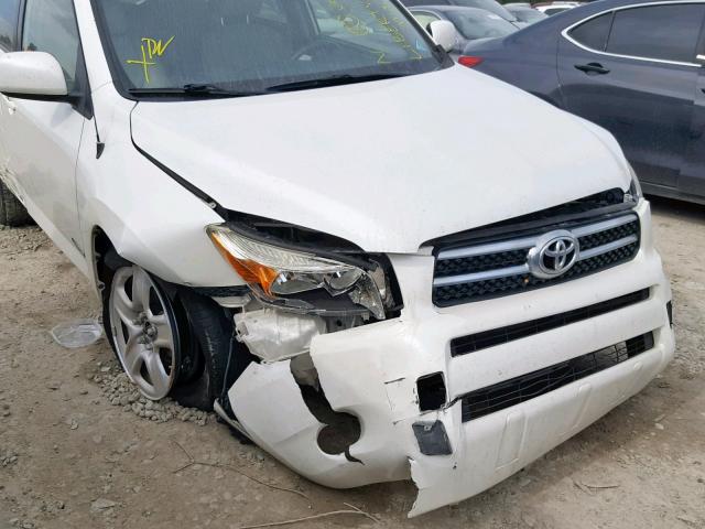 JTMBD31V385176127 - 2008 TOYOTA RAV4 LIMIT WHITE photo 9