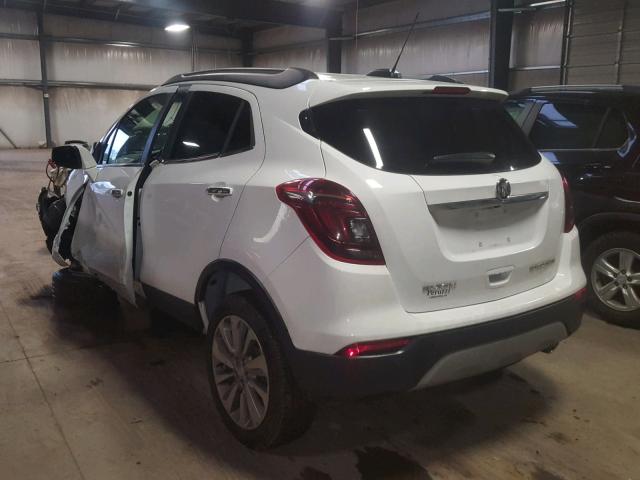 KL4CJASB4JB574700 - 2018 BUICK ENCORE PRE WHITE photo 3