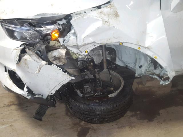 KL4CJASB4JB574700 - 2018 BUICK ENCORE PRE WHITE photo 9