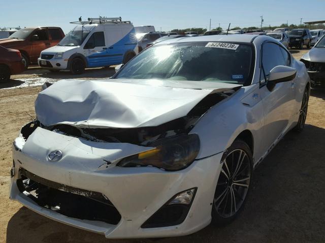 JF1ZNAA12D1714711 - 2013 TOYOTA SCION FR-S WHITE photo 2