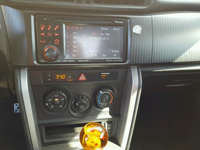 JF1ZNAA12D1714711 - 2013 TOYOTA SCION FR-S WHITE photo 9