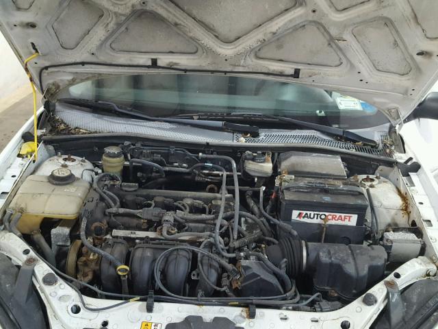 1FAFP34N86W112103 - 2006 FORD FOCUS ZX4 WHITE photo 7