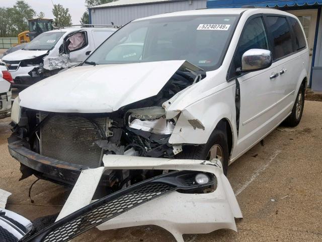 2D4RN5DG5BR684777 - 2011 DODGE GRAND CARA WHITE photo 2