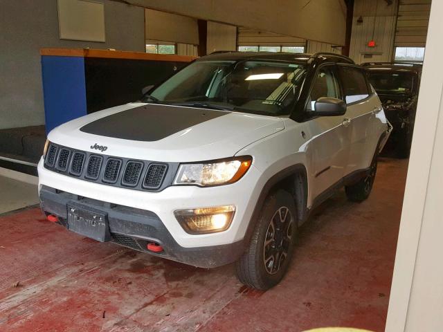 3C4NJDDB9KT681979 - 2019 JEEP COMPASS TR WHITE photo 2