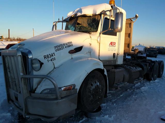 1XPHD40X1DD212883 - 2013 PETERBILT 386 WHITE photo 2