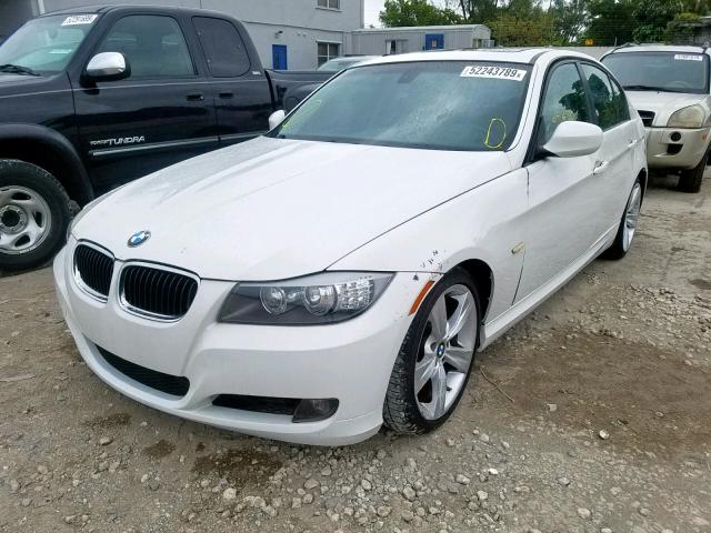 WBAPM77539NL88562 - 2009 BMW 335 I WHITE photo 2