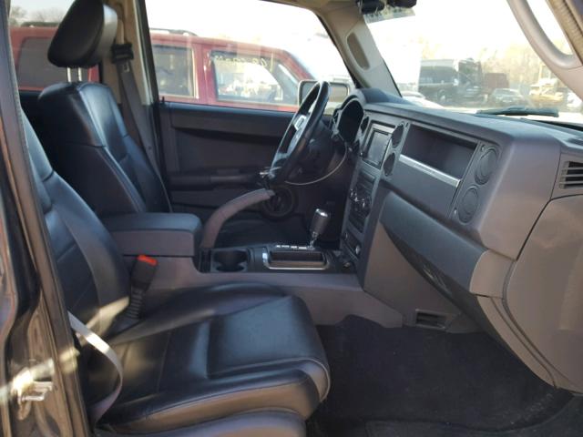 1J8HG48K28C101670 - 2008 JEEP COMMANDER BLUE photo 5