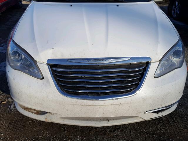 1C3BC1FG0BN552408 - 2011 CHRYSLER 200 TOURIN WHITE photo 9