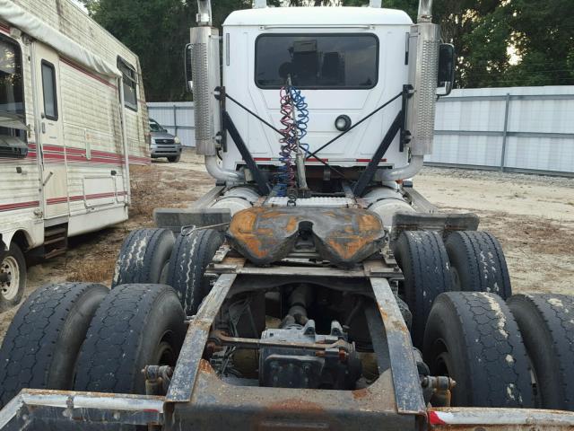 1M1AK06YX5N006068 - 2005 MACK 600 CXN600 WHITE photo 6