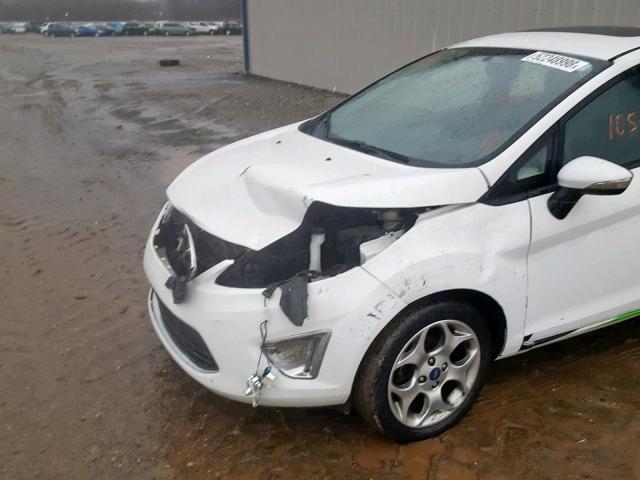 3FADP4FJ5BM232992 - 2011 FORD FIESTA SES WHITE photo 9