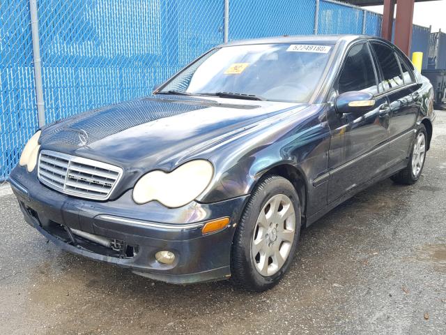 WDBRF61J95A688998 - 2005 MERCEDES-BENZ C 240 BLACK photo 2