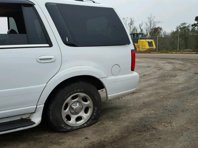 5LMFU28A1YLJ42836 - 2000 LINCOLN NAVIGATOR თეთრი ფოტო 9