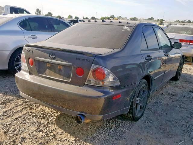 JTHBD192950100160 - 2005 LEXUS IS 300 GRAY photo 4