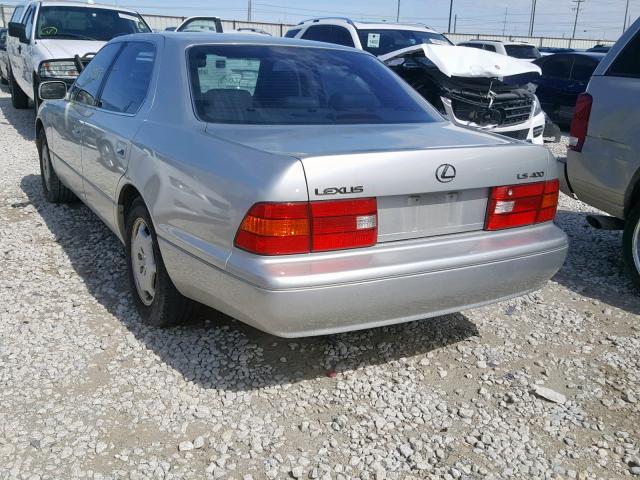 JT8BH28F8Y0177945 - 2000 LEXUS LS 400 SILVER photo 3