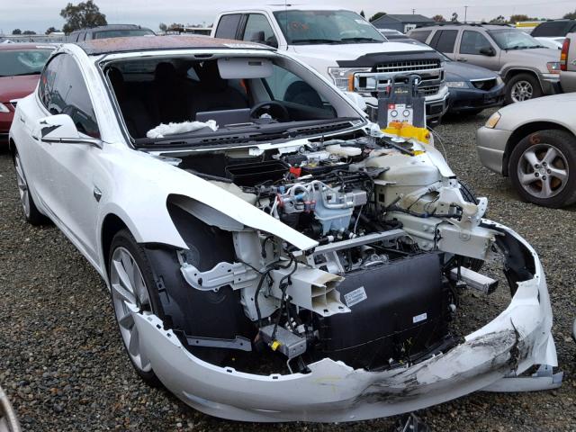 5YJ3E1EBXJF067772 - 2018 TESLA MODEL 3 თეთრი ფოტო 1