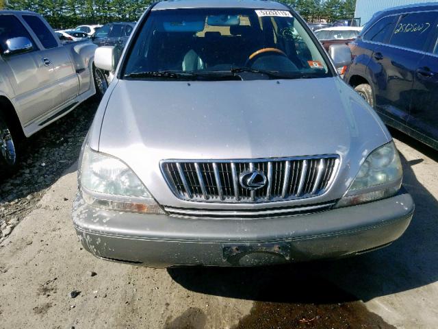 JTJHF10U320263139 - 2002 LEXUS RX 300 SILVER photo 9