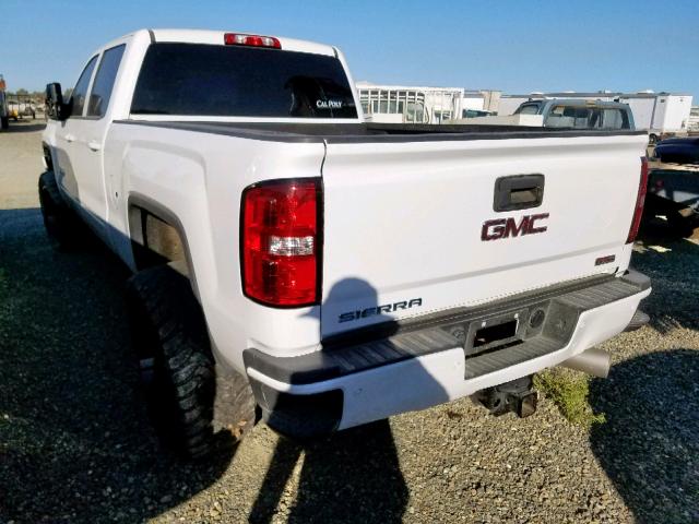 1GT12TEY8JF144716 - 2018 GMC SIERRA K25 WHITE photo 3