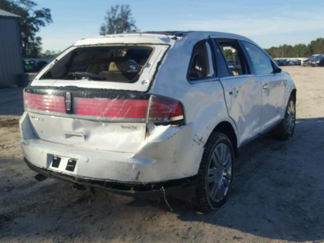 2LMDJ6JC5ABJ21472 - 2010 LINCOLN MKX WHITE photo 4