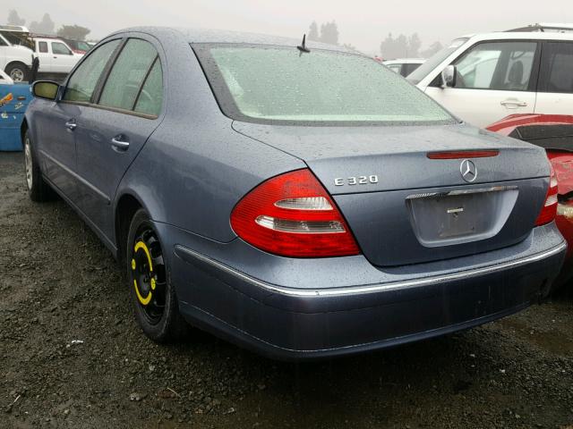 WDBUF65J83A165909 - 2003 MERCEDES-BENZ E 320 BLUE photo 3