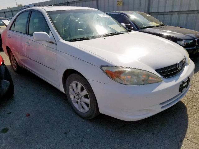 4T1BF30K82U030042 - 2002 TOYOTA CAMRY LE WHITE photo 1