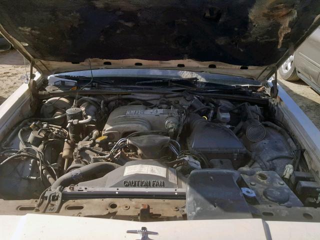 2FABP74F8KX124698 - 1989 FORD CROWN VICT WHITE photo 7