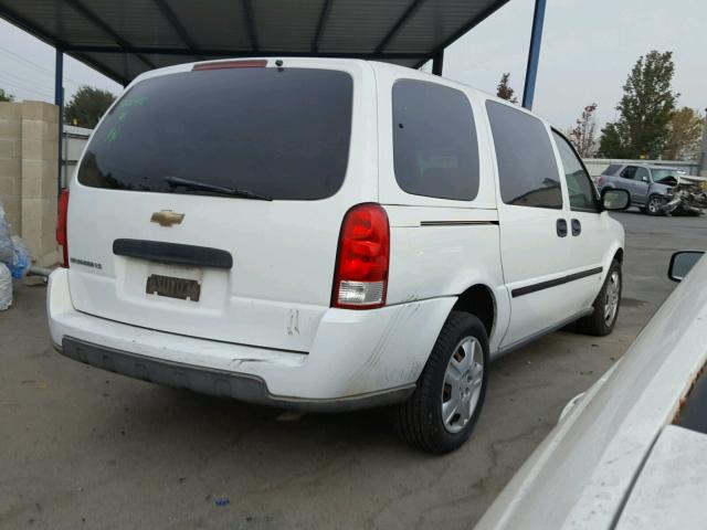 1GNDV231X7D106890 - 2007 CHEVROLET UPLANDER L WHITE photo 4