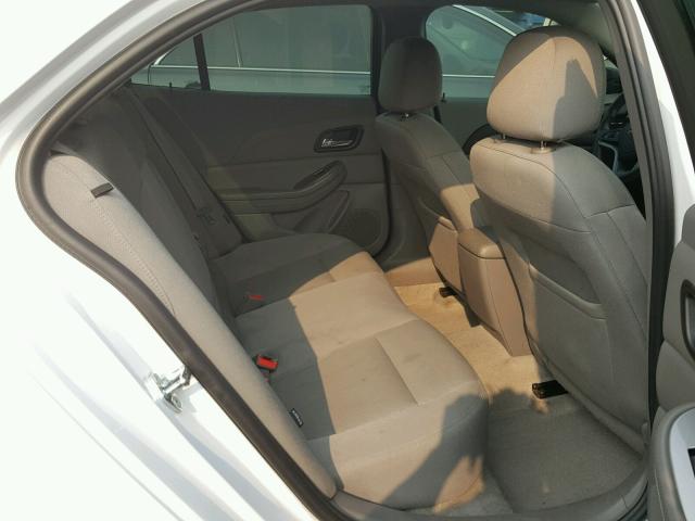 1G11B5SL6FF347169 - 2015 CHEVROLET MALIBU LS 白色 照片 6