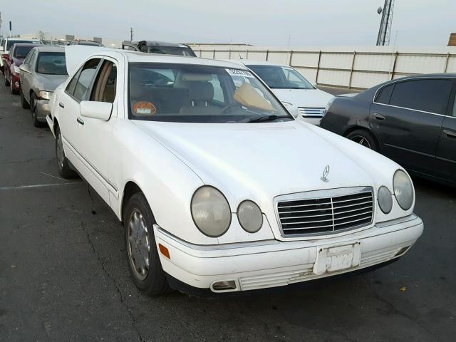 WDBJF65H1XA896672 - 1999 MERCEDES-BENZ E 320 WHITE photo 1