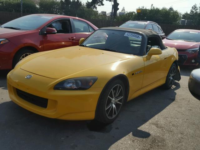 JHMAP21485S008757 - 2005 HONDA S2000 YELLOW photo 2