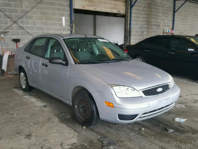 1FAFP34N26W183961 - 2006 FORD FOCUS ZX4 GRAY photo 1