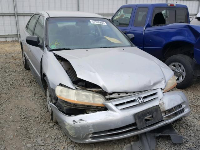 1HGCF86611A079553 - 2001 HONDA ACCORD VAL SILVER photo 1