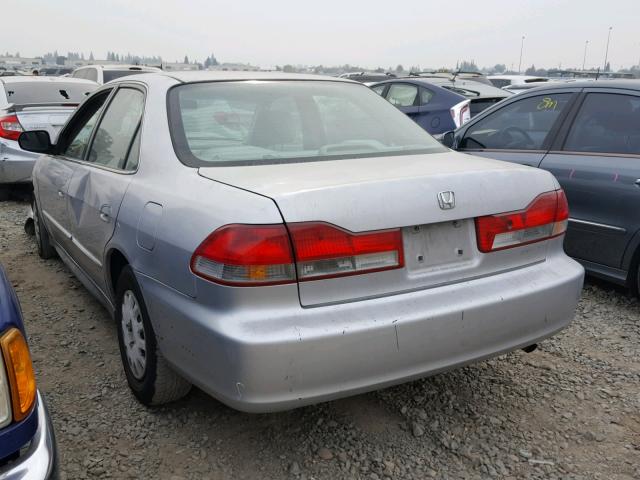 1HGCF86611A079553 - 2001 HONDA ACCORD VAL SILVER photo 3