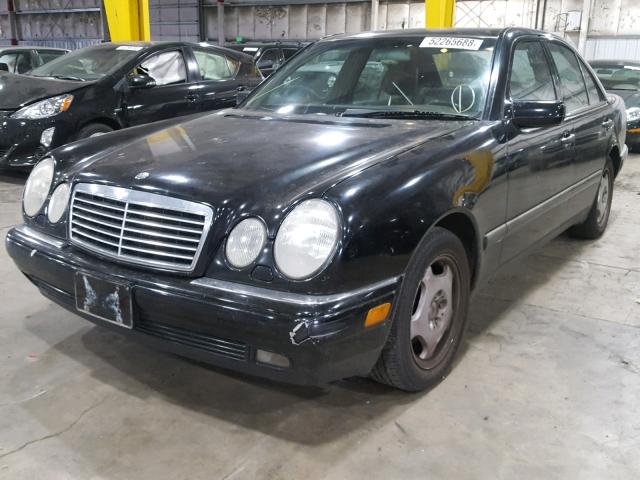 WDBJF72F6VA495236 - 1997 MERCEDES-BENZ E 420 BLACK photo 2