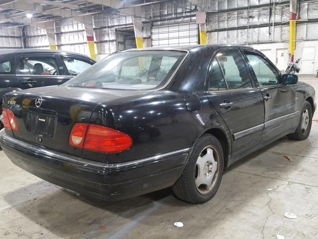 WDBJF72F6VA495236 - 1997 MERCEDES-BENZ E 420 BLACK photo 4